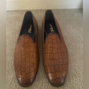 Mens dress shoes in brown
